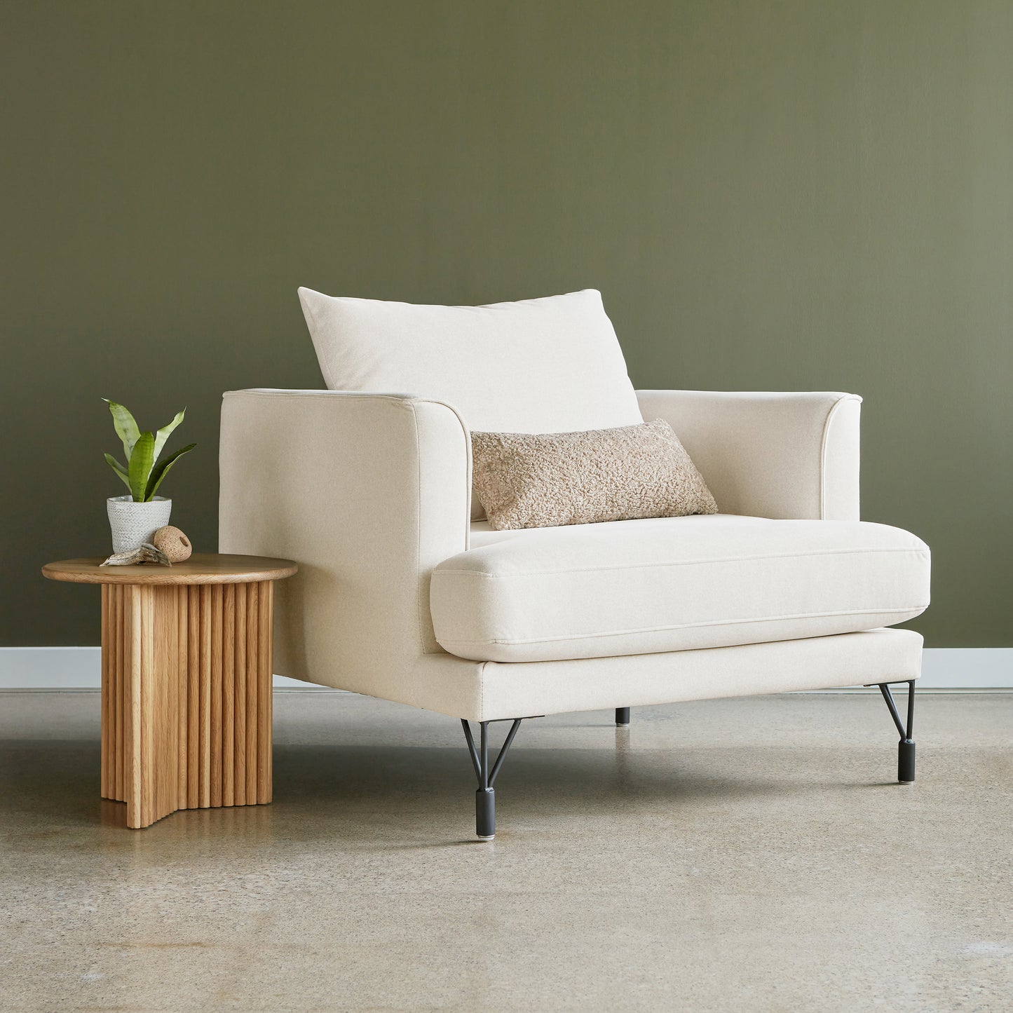 Gus* Modern HIGHLINE Merino Dapple chair