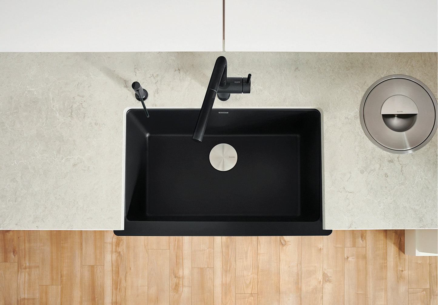 Blanco VINTERA 30 Anthracite SILGRANIT® farmhouse kitchen sink