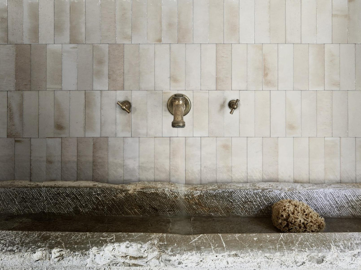 GLEEZE Bianco 2 x 6 glossy porcelain wall tile