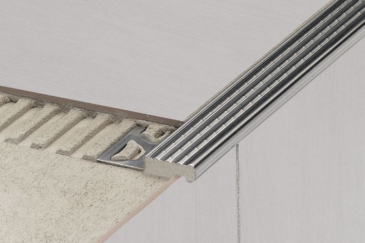Schluter® TREP-E/-EK stair-nosing profile with slip-resistant wear surface