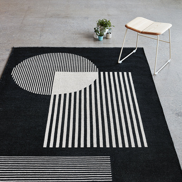 Gus* Modern CONSTRUCT Versa 8 x 10 reversible rug
